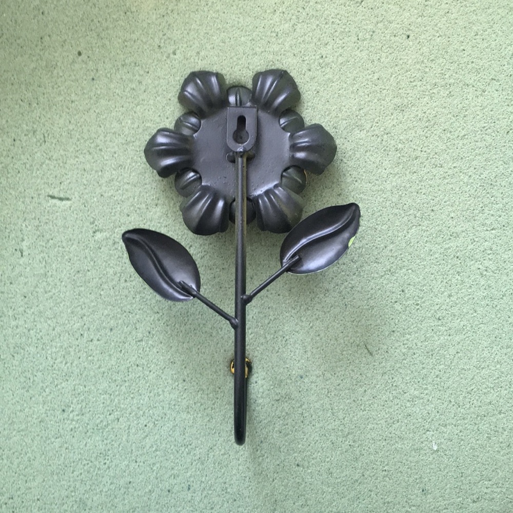 Flower wall hook - Picture 2 of 4